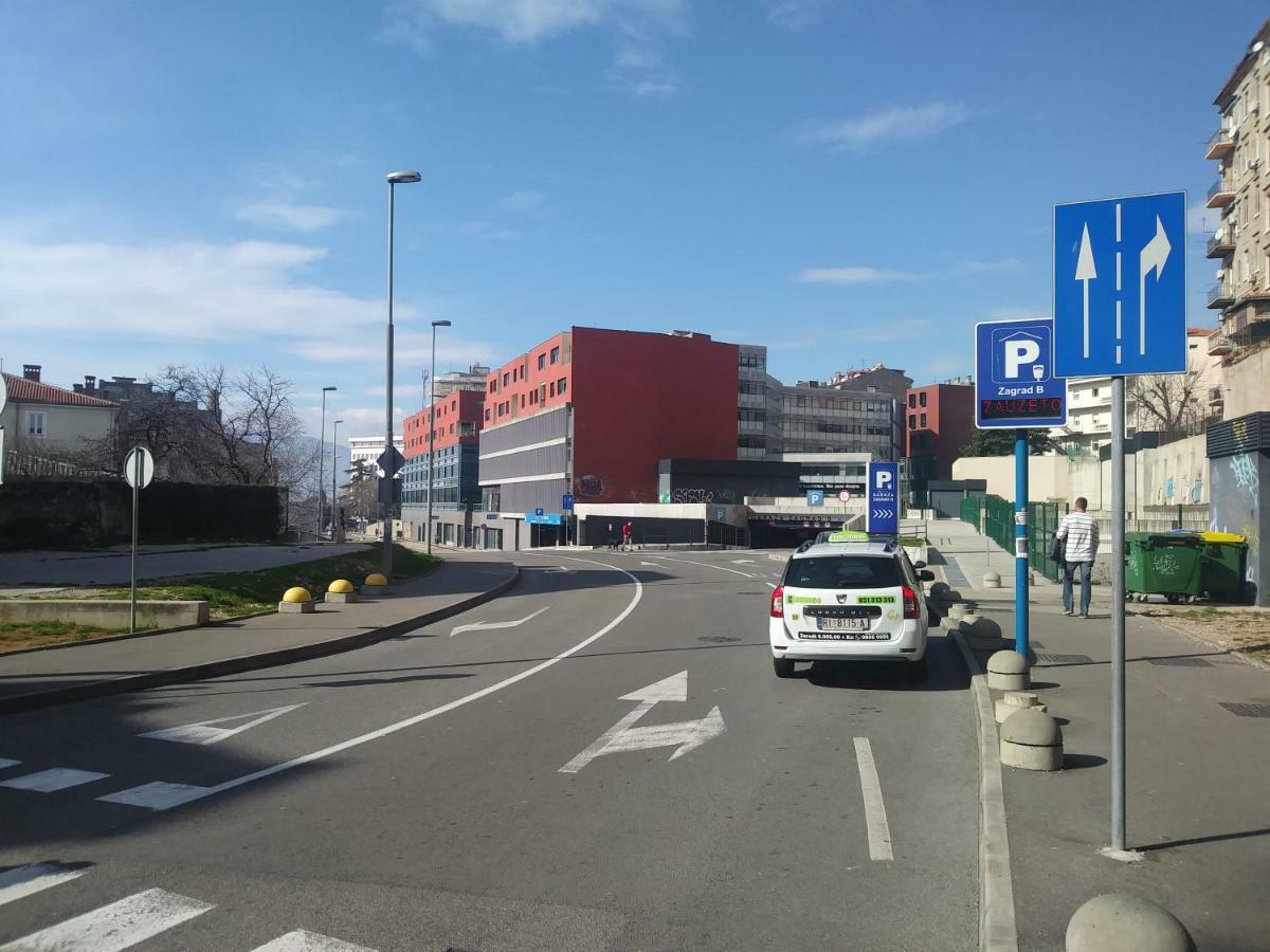 Central Zagrad Apartment Rijeka Exterior foto